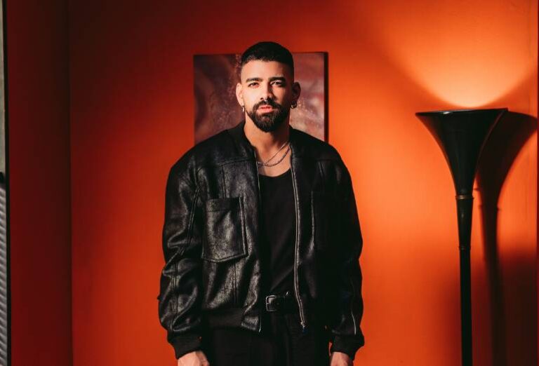 Cantor Dilsinho é processado por empresa de móveis no Rio de Janeiro por suposta dívida de R$ 70 mil