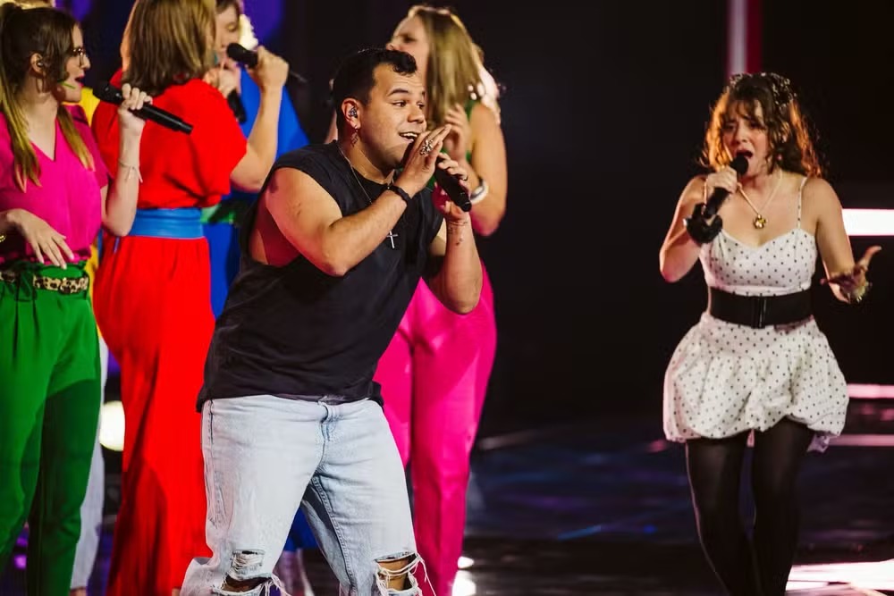 Cantor de Duque de Caxias faz sucesso no The voice Bélgica