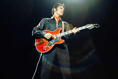 Guitarra histórica de Elvis Presley vai a leilão e pode atingir valor milionário