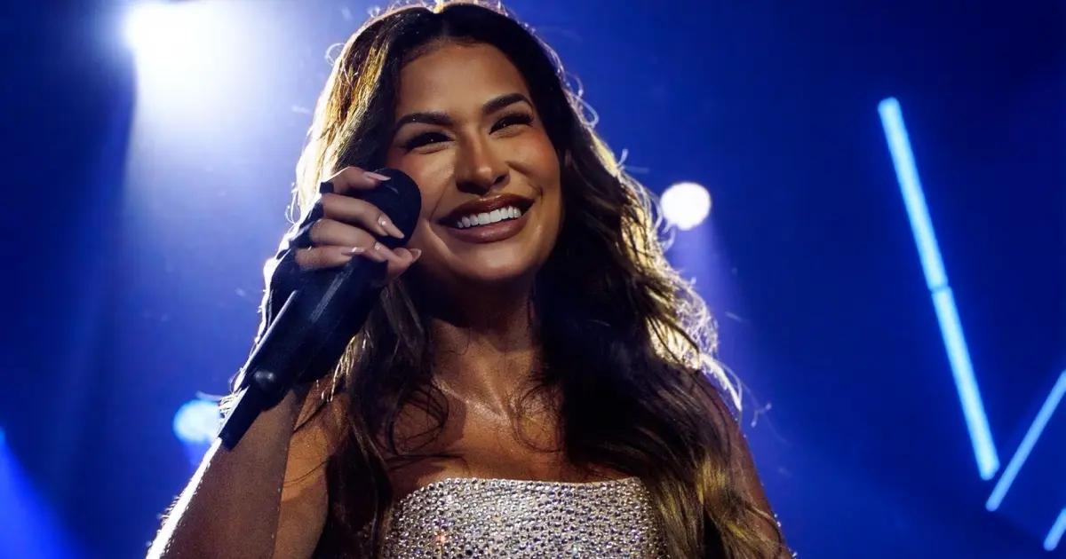 Simone Mendes emociona fãs ao gravar DVD “Minhas Memórias” com lendas do sertanejo