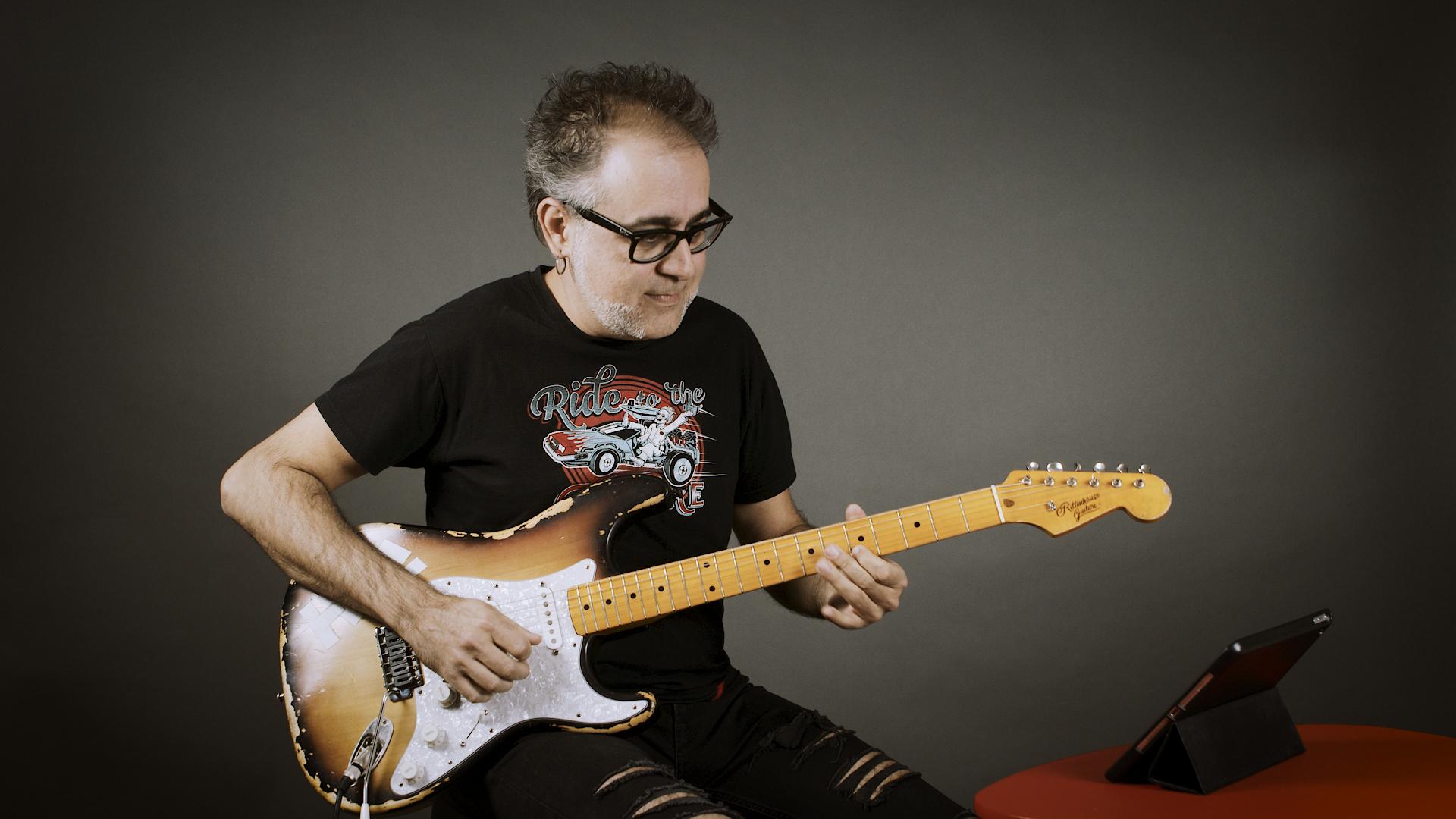 Curso de Guitarra Completo: Do Iniciante ao Avançado e Transforme sua Forma de Tocar