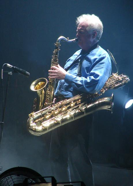 Morre Dick Parry, saxofonista que marcou clássicos do Pink Floyd
