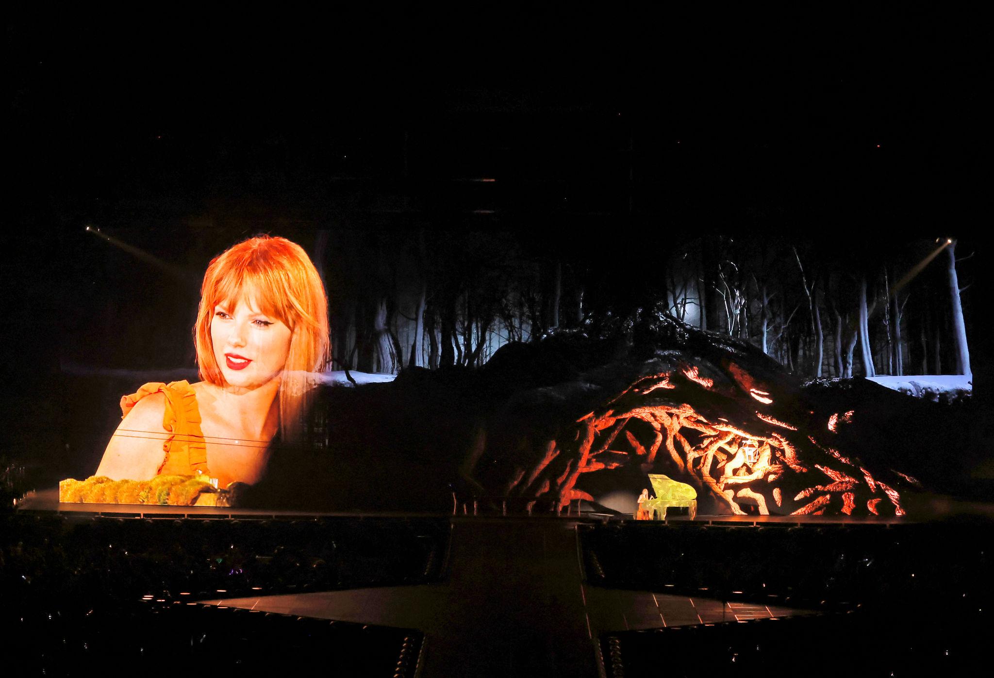 Taylor Swift Torna-se a Cantora Mais Rica da História: Como a Estrela Construiu uma Fortuna de US$ 2 Bilhões