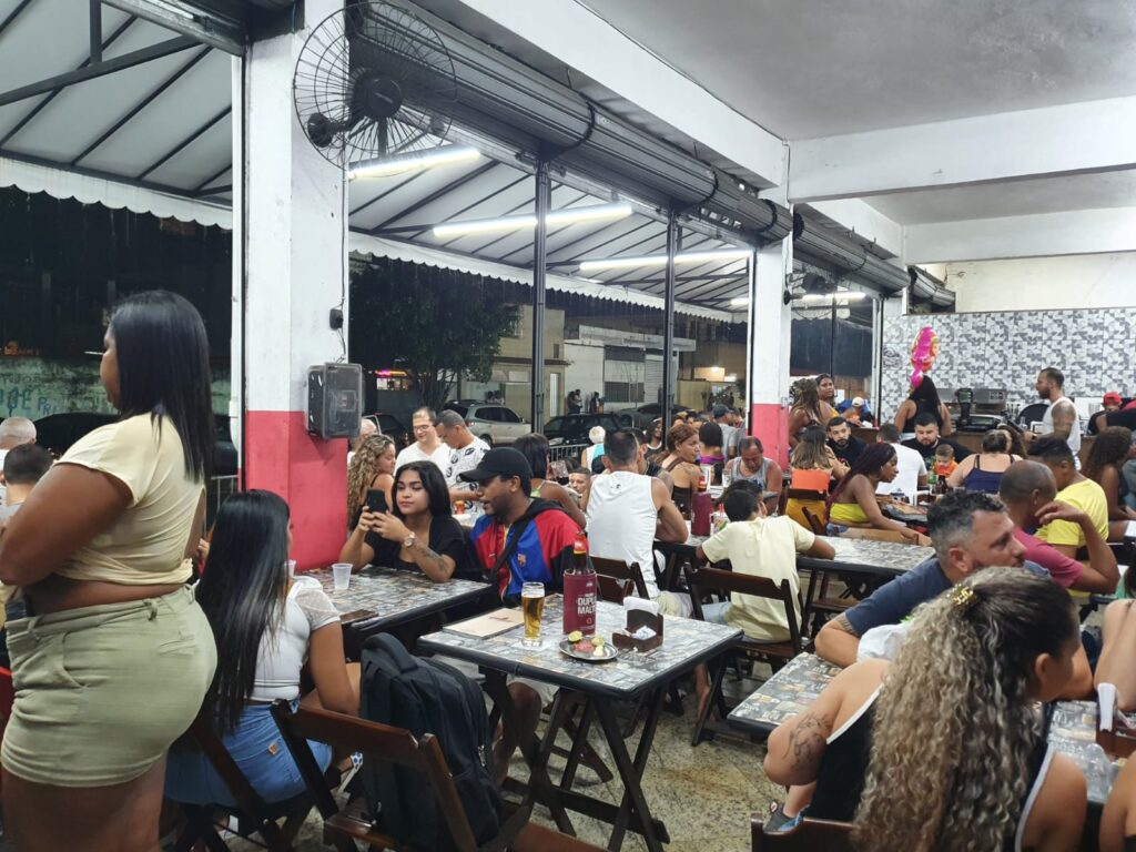 Cantor Voz e Violão no Maracanã