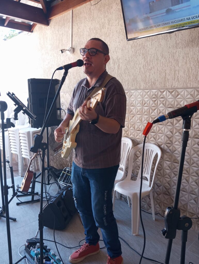 Cantor Voz e Violão no Leme