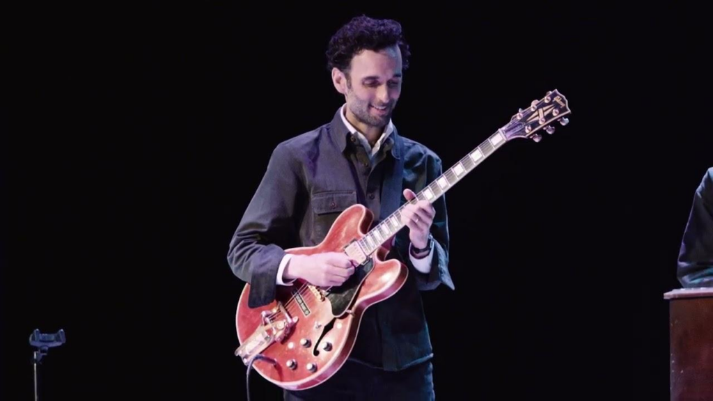 Julian Lage com Bob Dylan: O encontro entre um dos maiores guitarristas da atualidade e uma lenda da música