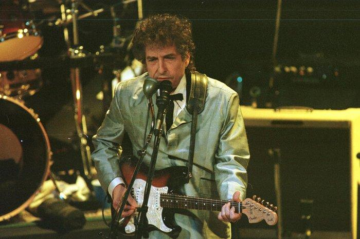 Julian Lage com Bob Dylan: O encontro entre um dos maiores guitarristas da atualidade e uma lenda da música