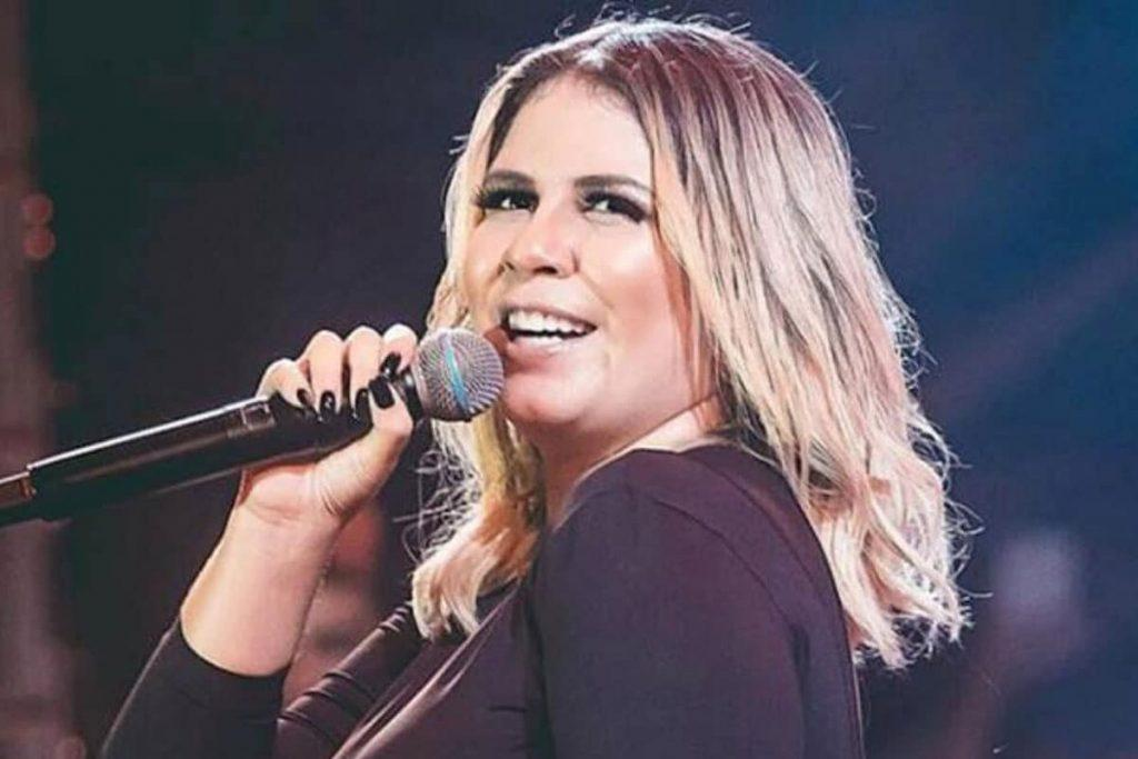 Saiba quem é Marina Versos, a artista escolhida para interpretar Marília Mendonça no filme do Prime Video