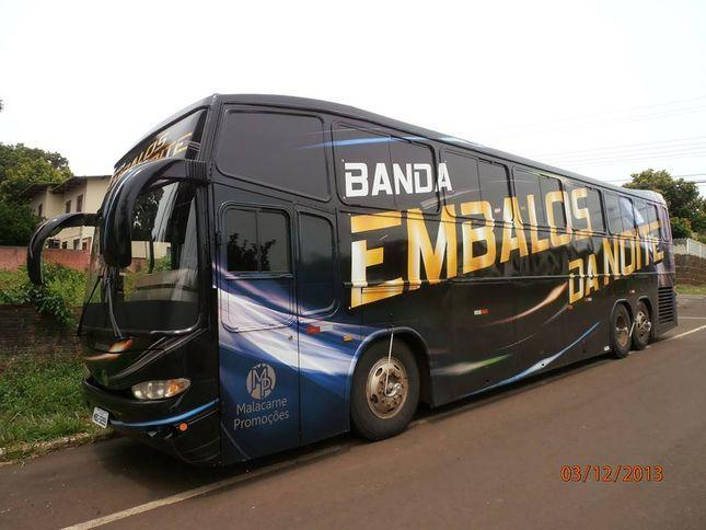 Ônibus com Kelvy Pablo e equipe sofre acidente na Paraíba; cantor tranquiliza fãs após susto