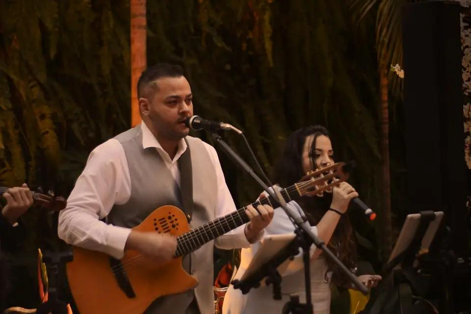 Cantor Voz e Violão em São Paulo: Música ao Vivo para Eventos com Nildo Racine