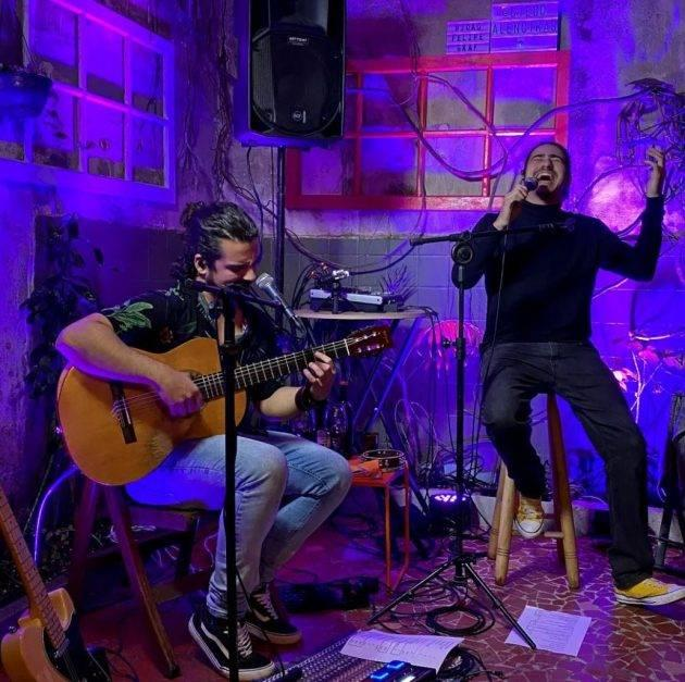 Cantor Voz e Violão em São Paulo: Música ao Vivo para Eventos com Nildo Racine